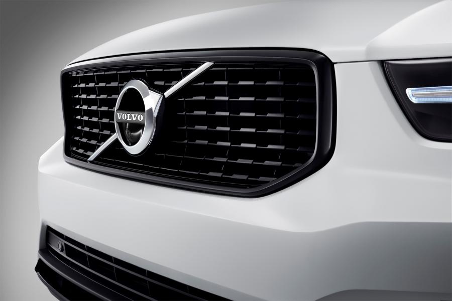 Детали экстерьера Volvo XC40 T5 R-Design 2017 года  (WW) (фото 21 из 68)